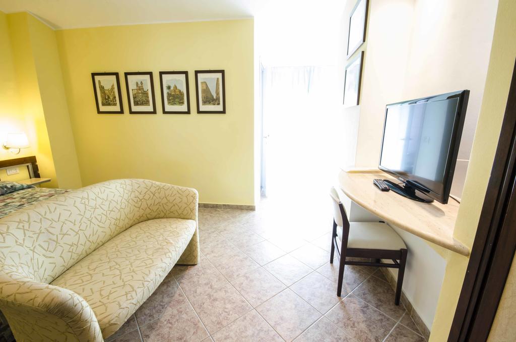 Hotel Tarconte Tarquinia Zewnętrze zdjęcie